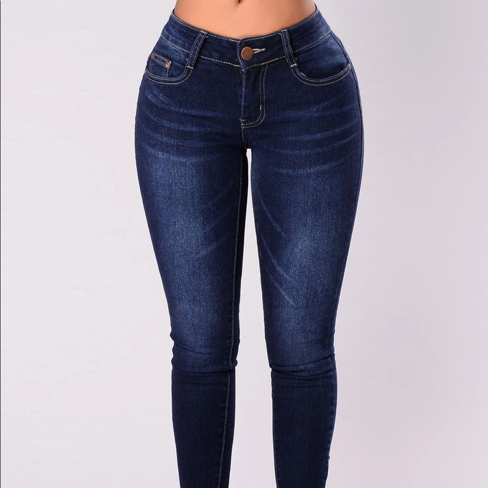 FashionNova Work That Booty Lifting Jeans